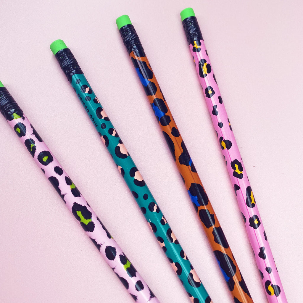 Leopard Pencil Set